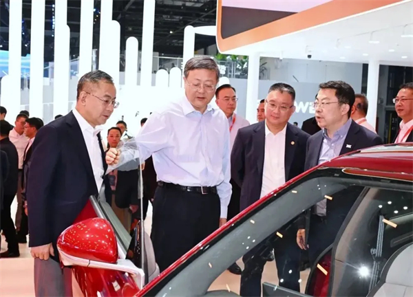 党代会系列报道（四）丨以高质量党建引领高质量发展，加快建成世界一流汽车集团