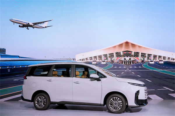 大空间、更省钱、长续航，“国民家用MPV”上汽大通G50混动MPV开启预售，满足家庭用车、旅游出行等全需求！