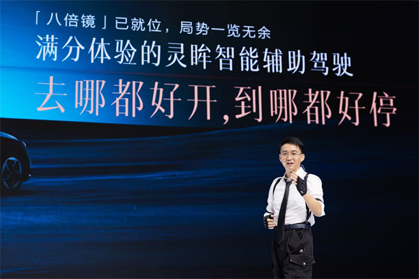 10.98万元起！五菱星光2025款开启预售，携手《和平精英》打造年轻人的智能实战利器！
