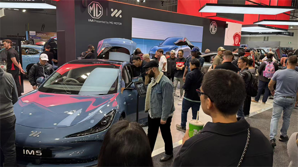 智己汽车正式登陆澳大利亚，双车闪耀墨尔本车展